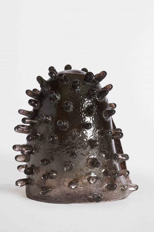 Helmet n 4, 2012, glassblowing, 27 x 20 x 25 cm.