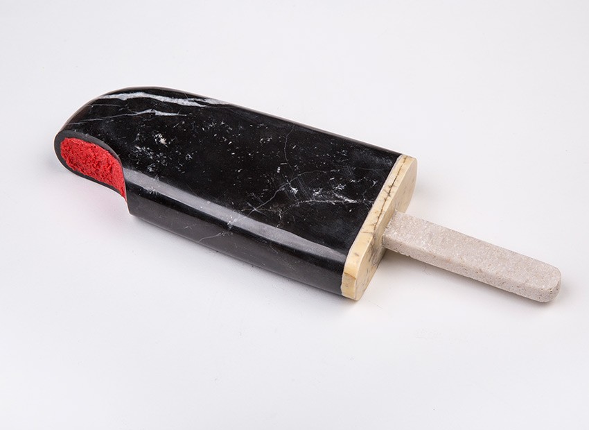 Coleccin Helado, Black Icecream (rojo), 2017, marble and resin