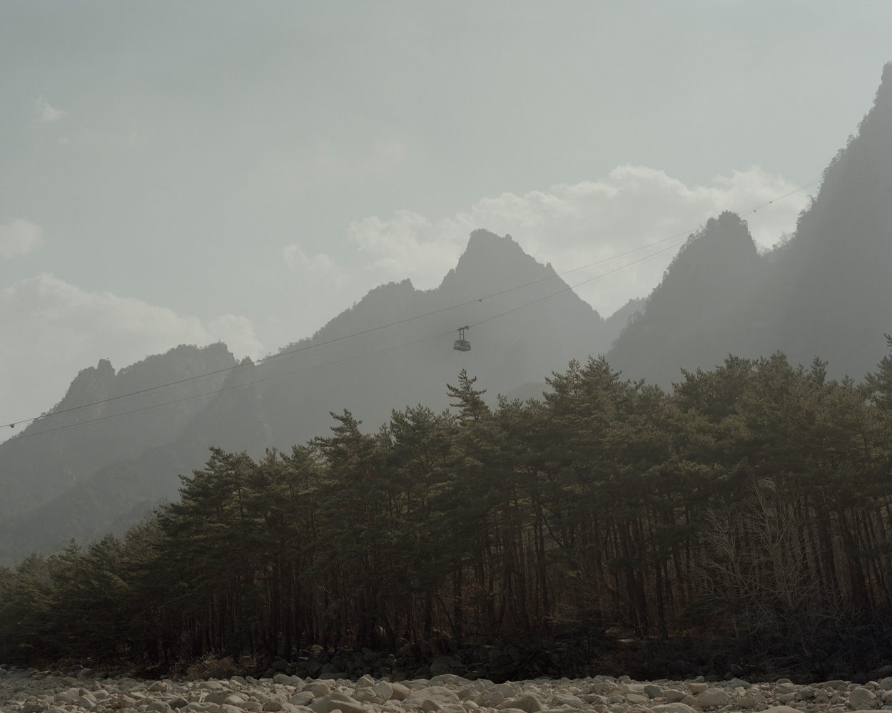 Cable Car, South Korea, 2013, fotografía color, 48 X 60 cm.