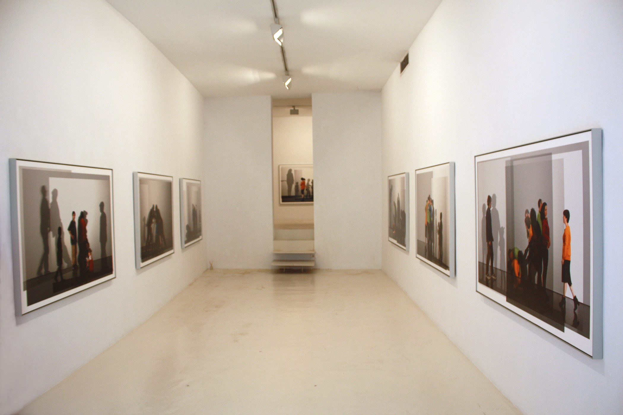 Vista de la exposición de Eulalia Valldosera, 2012